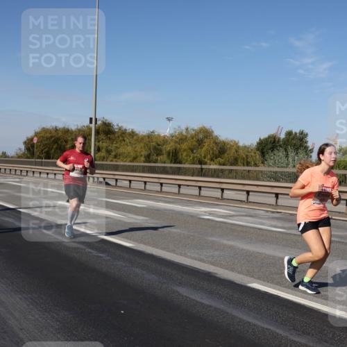 03.10.2025 - Köhlbrandbrückenlauf Julia Fischer http://msf.ph/oto/9012724 03.10.2025 13:04:00 Position 3 4915 meine-sportfotos.de