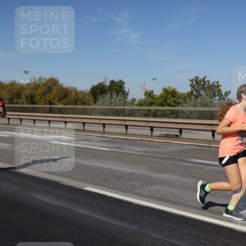 03.10.2025 - Köhlbrandbrückenlauf Julia Fischer http://msf.ph/oto/9012735 03.10.2025 13:04:01 Position 3  meine-sportfotos.de