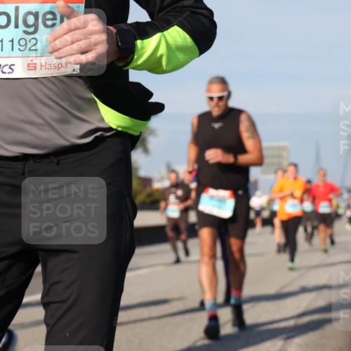 03.10.2025 - Köhlbrandbrückenlauf Luisa Fischer http://msf.ph/oto/9012740 03.10.2025 10:55:56 Position 3 1192 meine-sportfotos.de