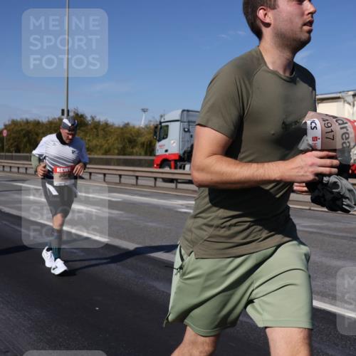 03.10.2025 - Köhlbrandbrückenlauf Julia Fischer http://msf.ph/oto/9012754 03.10.2025 13:04:03 Position 3 66, 4917 meine-sportfotos.de