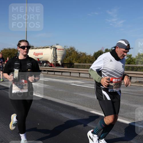 03.10.2025 - Köhlbrandbrückenlauf Julia Fischer http://msf.ph/oto/9012764 03.10.2025 13:04:05 Position 3 5265, 4393 meine-sportfotos.de