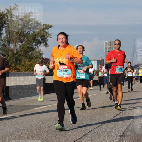 03.10.2025 - Köhlbrandbrückenlauf Luisa Fischer http://msf.ph/oto/9012774 03.10.2025 10:55:59 Position 3 2786, 1350, 3200 meine-sportfotos.de