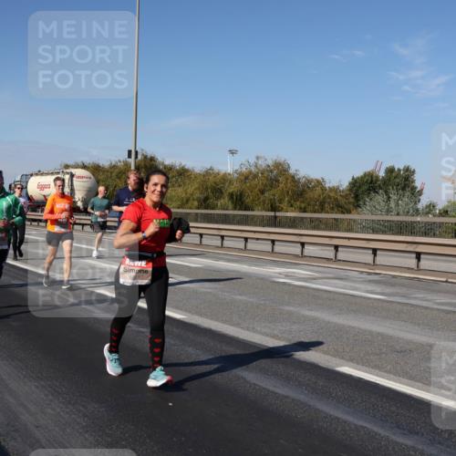03.10.2025 - Köhlbrandbrückenlauf Julia Fischer http://msf.ph/oto/9012775 03.10.2025 13:04:06 Position 3  meine-sportfotos.de