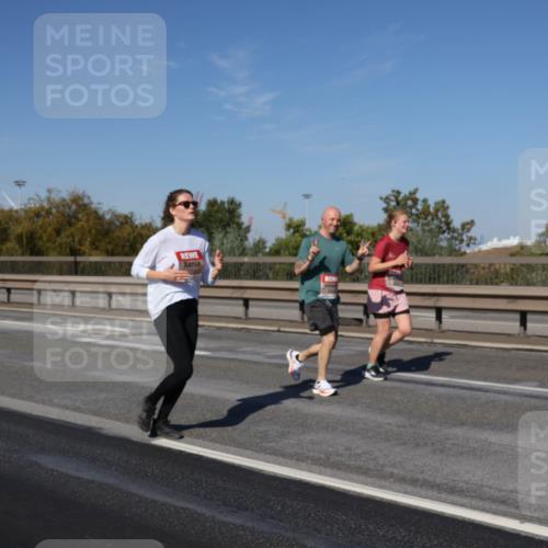 03.10.2025 - Köhlbrandbrückenlauf Julia Fischer http://msf.ph/oto/9012804 03.10.2025 13:04:11 Position 3  meine-sportfotos.de