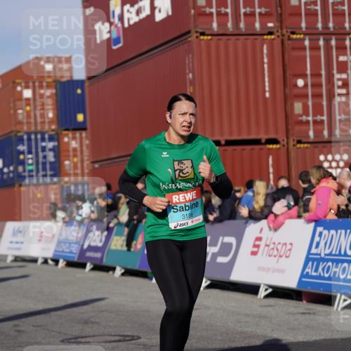 03.10.2025 - Köhlbrandbrückenlauf Michael Burmester http://msf.ph/oto/9012806 03.10.2025 10:13:12 Ziel 1181, 1191, 1227, 1260, 1388, 1621, 3186, 3601, 3798 meine-sportfotos.de