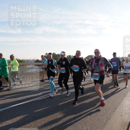 03.10.2025 - Köhlbrandbrückenlauf Fabian Wolf http://msf.ph/oto/9012875 03.10.2025 09:23:33 Position 3 3324, 3322 meine-sportfotos.de