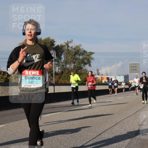 03.10.2025 - Köhlbrandbrückenlauf Luisa Fischer http://msf.ph/oto/9012879 03.10.2025 10:56:08 Position 3 2471 meine-sportfotos.de