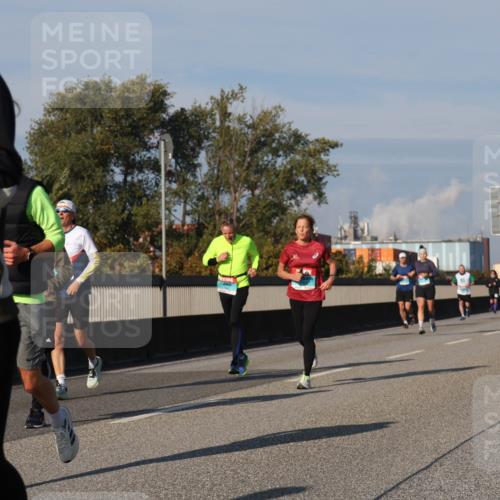 03.10.2025 - Köhlbrandbrückenlauf Luisa Fischer http://msf.ph/oto/9012883 03.10.2025 10:56:09 Position 3 2471 meine-sportfotos.de