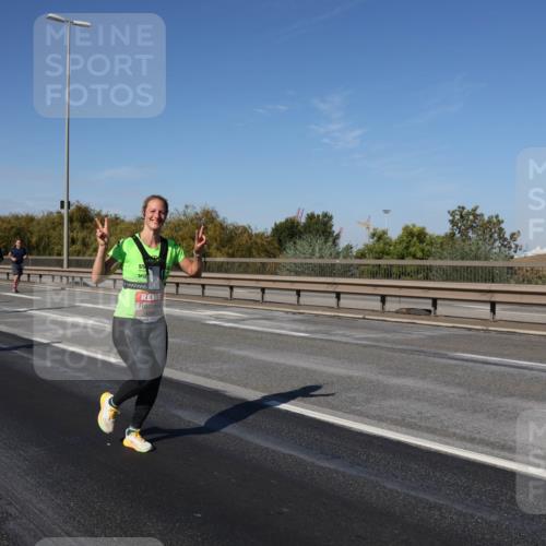 03.10.2025 - Köhlbrandbrückenlauf Julia Fischer http://msf.ph/oto/9012885 03.10.2025 13:04:26 Position 3  meine-sportfotos.de