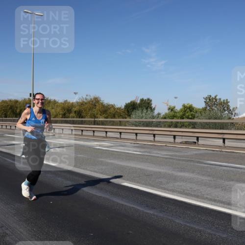 03.10.2025 - Köhlbrandbrückenlauf Julia Fischer http://msf.ph/oto/9012894 03.10.2025 13:04:27 Position 3  meine-sportfotos.de