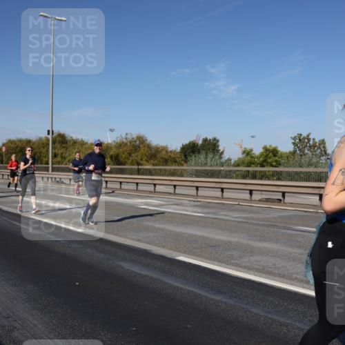 03.10.2025 - Köhlbrandbrückenlauf Julia Fischer http://msf.ph/oto/9012901 03.10.2025 13:04:28 Position 3  meine-sportfotos.de