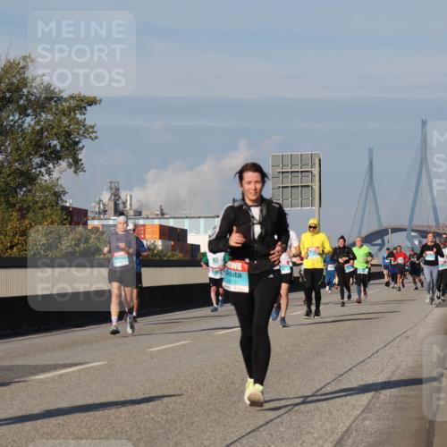 03.10.2025 - Köhlbrandbrückenlauf Luisa Fischer http://msf.ph/oto/9012906 03.10.2025 10:56:11 Position 3  meine-sportfotos.de