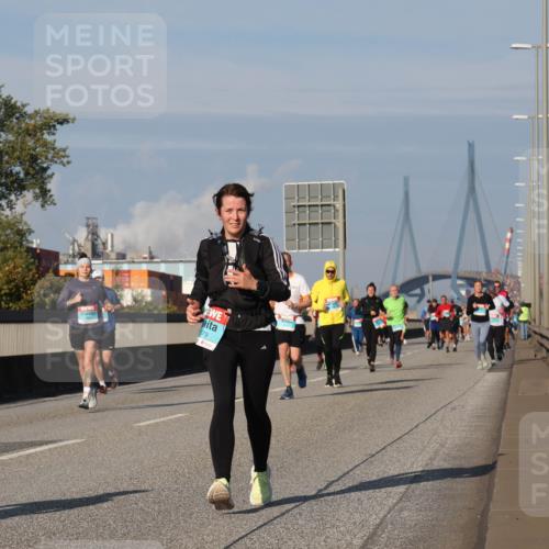 03.10.2025 - Köhlbrandbrückenlauf Luisa Fischer http://msf.ph/oto/9012909 03.10.2025 10:56:11 Position 3  meine-sportfotos.de