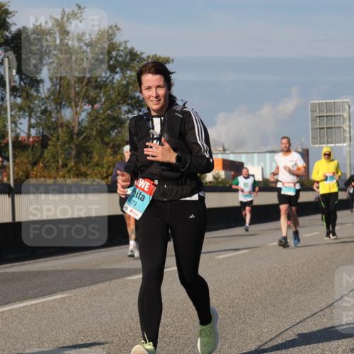 03.10.2025 - Köhlbrandbrückenlauf Luisa Fischer http://msf.ph/oto/9012925 03.10.2025 10:56:12 Position 3 579 meine-sportfotos.de