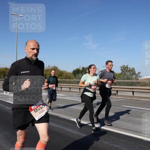 03.10.2025 - Köhlbrandbrückenlauf Julia Fischer http://msf.ph/oto/9012934 03.10.2025 13:04:33 Position 3 4339 meine-sportfotos.de