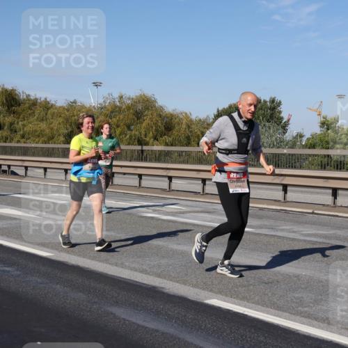 03.10.2025 - Köhlbrandbrückenlauf Julia Fischer http://msf.ph/oto/9012960 03.10.2025 13:04:42 Position 3 4994 meine-sportfotos.de