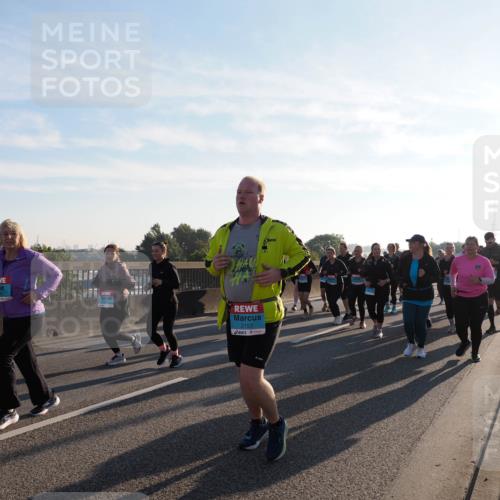 03.10.2025 - Köhlbrandbrückenlauf Fabian Wolf http://msf.ph/oto/9012964 03.10.2025 09:23:37 Position 3 2153 meine-sportfotos.de