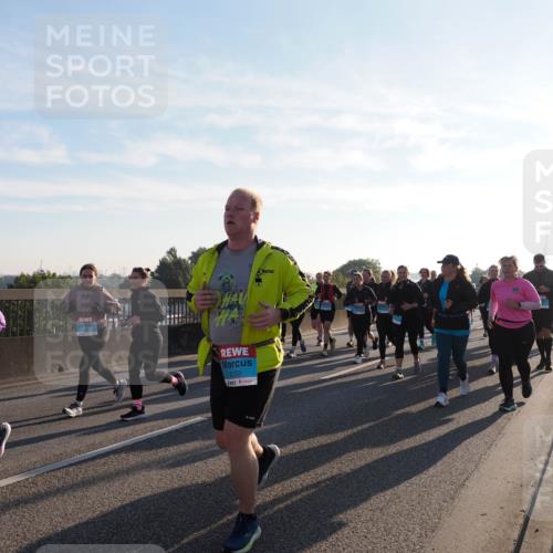 03.10.2025 - Köhlbrandbrückenlauf Fabian Wolf http://msf.ph/oto/9012969 03.10.2025 09:23:37 Position 3 2153 meine-sportfotos.de