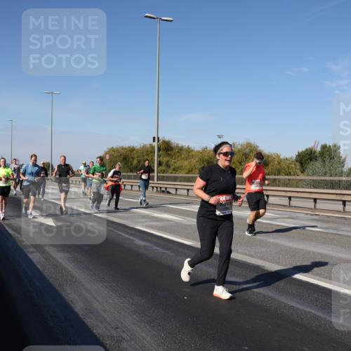 03.10.2025 - Köhlbrandbrückenlauf Julia Fischer http://msf.ph/oto/9012974 03.10.2025 13:04:44 Position 3  meine-sportfotos.de