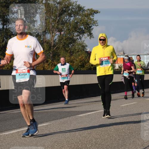 03.10.2025 - Köhlbrandbrückenlauf Luisa Fischer http://msf.ph/oto/9012980 03.10.2025 10:56:18 Position 3 3345, 1701 meine-sportfotos.de