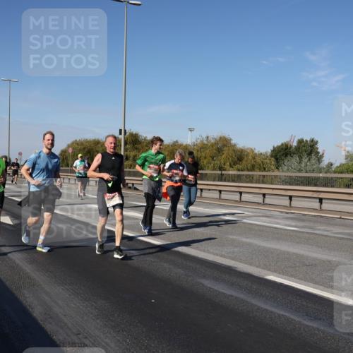 03.10.2025 - Köhlbrandbrückenlauf Julia Fischer http://msf.ph/oto/9012991 03.10.2025 13:04:47 Position 3  meine-sportfotos.de