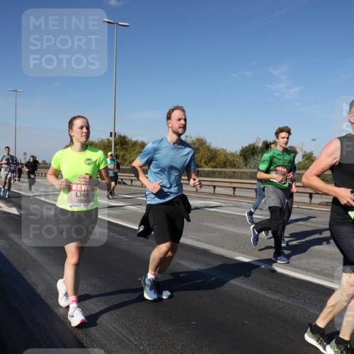 03.10.2025 - Köhlbrandbrückenlauf Julia Fischer http://msf.ph/oto/9013005 03.10.2025 13:04:49 Position 3 4264 meine-sportfotos.de