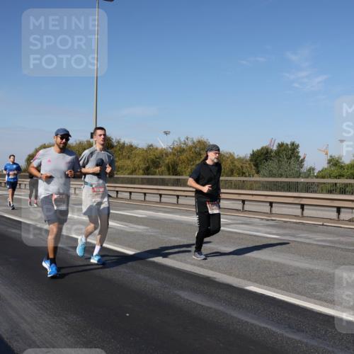 03.10.2025 - Köhlbrandbrückenlauf Julia Fischer http://msf.ph/oto/9013024 03.10.2025 13:04:53 Position 3  meine-sportfotos.de
