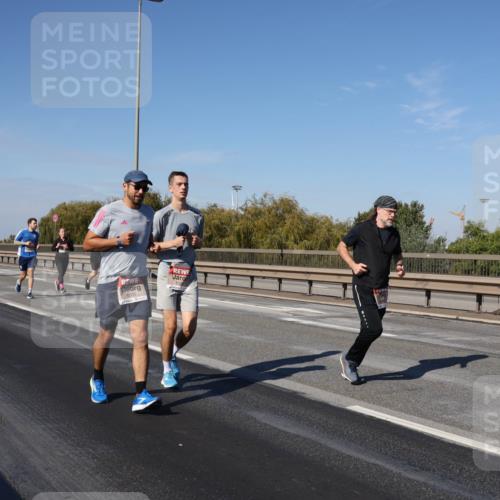 03.10.2025 - Köhlbrandbrückenlauf Julia Fischer http://msf.ph/oto/9013026 03.10.2025 13:04:53 Position 3 6337 meine-sportfotos.de
