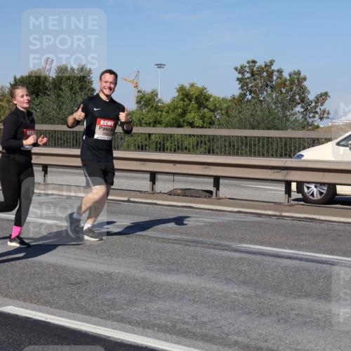 03.10.2025 - Köhlbrandbrückenlauf Julia Fischer http://msf.ph/oto/9013028 03.10.2025 13:04:58 Position 3 5156 meine-sportfotos.de