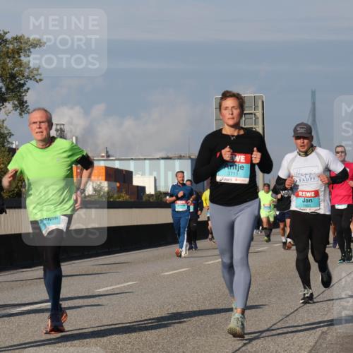 03.10.2025 - Köhlbrandbrückenlauf Luisa Fischer http://msf.ph/oto/9013032 03.10.2025 10:56:23 Position 3 2939, 3711, 1491 meine-sportfotos.de