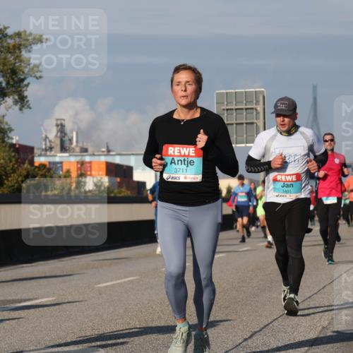 03.10.2025 - Köhlbrandbrückenlauf Luisa Fischer http://msf.ph/oto/9013041 03.10.2025 10:56:24 Position 3 1802, 3711, 1491 meine-sportfotos.de