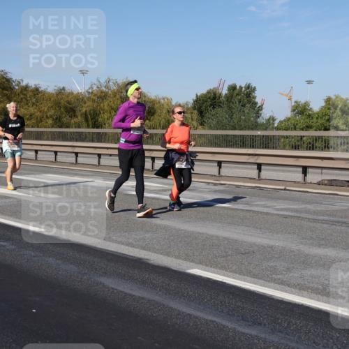 03.10.2025 - Köhlbrandbrückenlauf Julia Fischer http://msf.ph/oto/9013045 03.10.2025 13:05:01 Position 3  meine-sportfotos.de