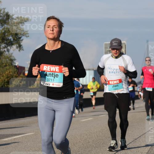 03.10.2025 - Köhlbrandbrückenlauf Luisa Fischer http://msf.ph/oto/9013050 03.10.2025 10:56:25 Position 3 3711, 1491 meine-sportfotos.de