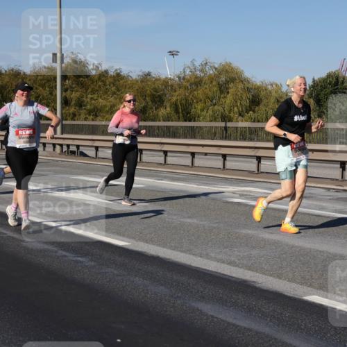 03.10.2025 - Köhlbrandbrückenlauf Julia Fischer http://msf.ph/oto/9013054 03.10.2025 13:05:03 Position 3  meine-sportfotos.de