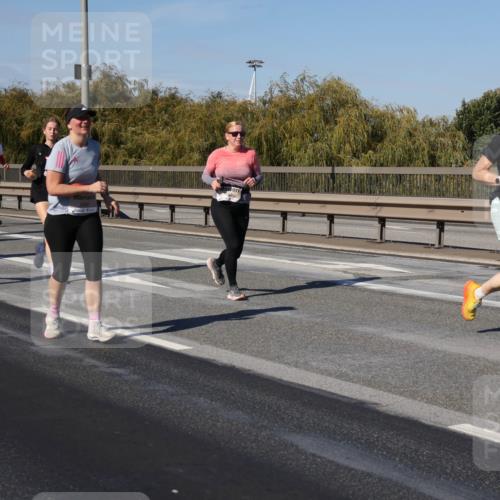 03.10.2025 - Köhlbrandbrückenlauf Julia Fischer http://msf.ph/oto/9013057 03.10.2025 13:05:04 Position 3 6300 meine-sportfotos.de