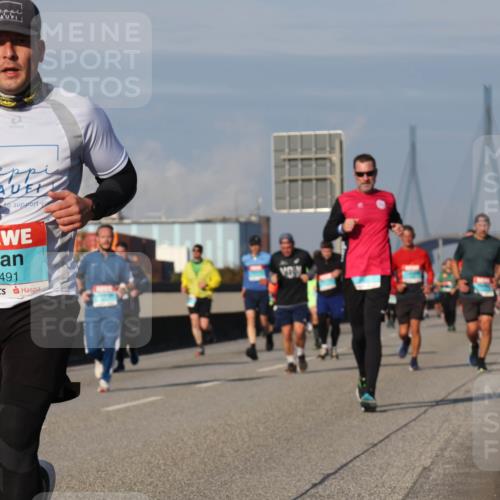 03.10.2025 - Köhlbrandbrückenlauf Luisa Fischer http://msf.ph/oto/9013073 03.10.2025 10:56:27 Position 3 1491 meine-sportfotos.de