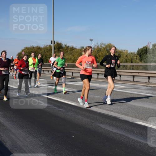 03.10.2025 - Köhlbrandbrückenlauf Julia Fischer http://msf.ph/oto/9013074 03.10.2025 13:05:06 Position 3 6300 meine-sportfotos.de