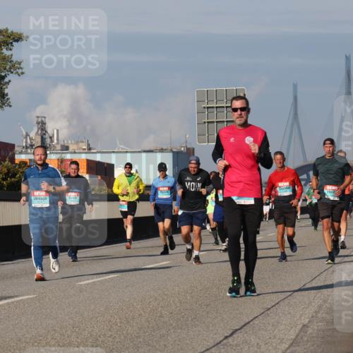 03.10.2025 - Köhlbrandbrückenlauf Luisa Fischer http://msf.ph/oto/9013084 03.10.2025 10:56:28 Position 3  meine-sportfotos.de