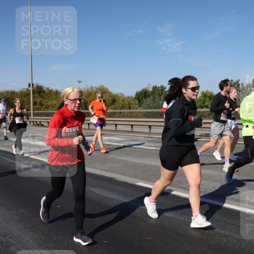 03.10.2025 - Köhlbrandbrückenlauf Julia Fischer http://msf.ph/oto/9013097 03.10.2025 13:05:10 Position 3 5397 meine-sportfotos.de