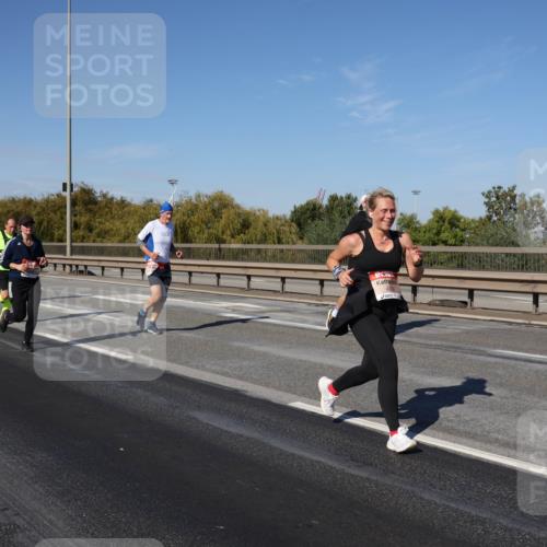03.10.2025 - Köhlbrandbrückenlauf Julia Fischer http://msf.ph/oto/9013113 03.10.2025 13:05:12 Position 3 6413 meine-sportfotos.de