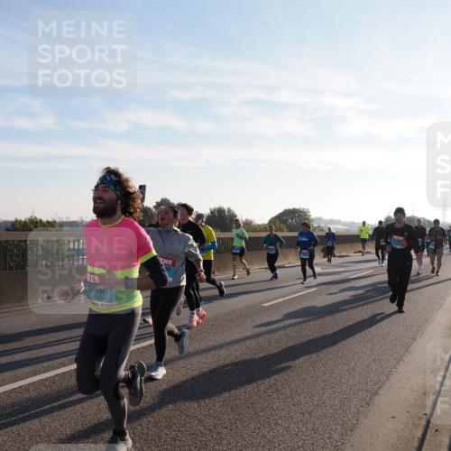 03.10.2025 - Köhlbrandbrückenlauf Fabian Wolf http://msf.ph/oto/9013122 03.10.2025 09:23:43 Position 3 2209 meine-sportfotos.de