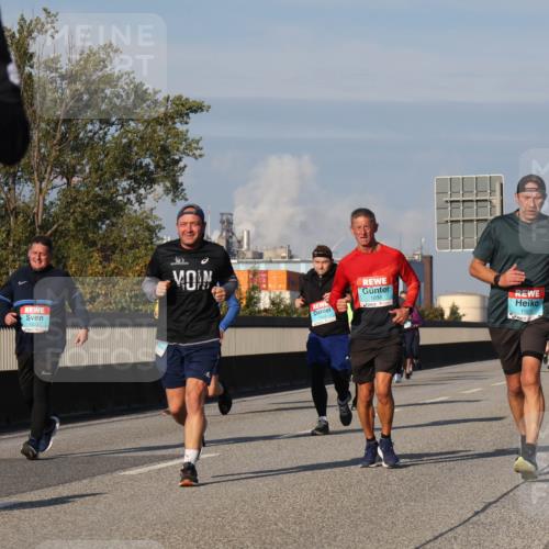 03.10.2025 - Köhlbrandbrückenlauf Luisa Fischer http://msf.ph/oto/9013124 03.10.2025 10:56:32 Position 3 1038, 1501 meine-sportfotos.de
