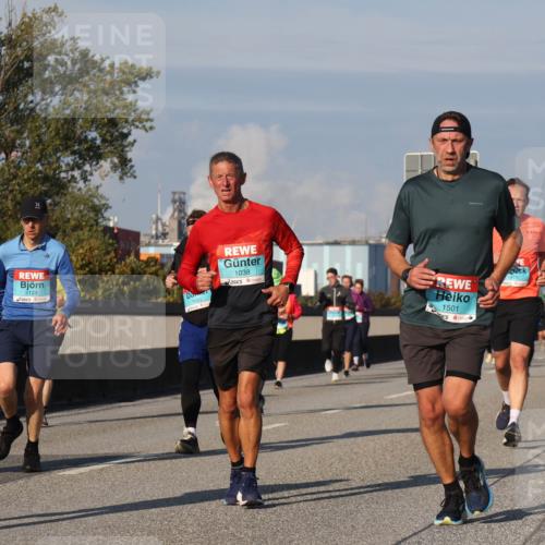 03.10.2025 - Köhlbrandbrückenlauf Luisa Fischer http://msf.ph/oto/9013138 03.10.2025 10:56:34 Position 3 3124, 1038, 1681, 1501 meine-sportfotos.de