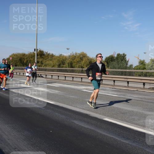 03.10.2025 - Köhlbrandbrückenlauf Julia Fischer http://msf.ph/oto/9013145 03.10.2025 13:05:19 Position 3  meine-sportfotos.de