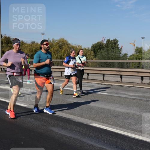 03.10.2025 - Köhlbrandbrückenlauf Julia Fischer http://msf.ph/oto/9013156 03.10.2025 13:05:22 Position 3  meine-sportfotos.de