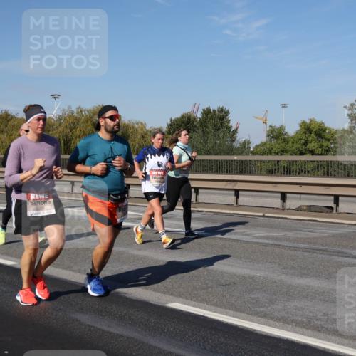 03.10.2025 - Köhlbrandbrückenlauf Julia Fischer http://msf.ph/oto/9013159 03.10.2025 13:05:22 Position 3 5925 meine-sportfotos.de