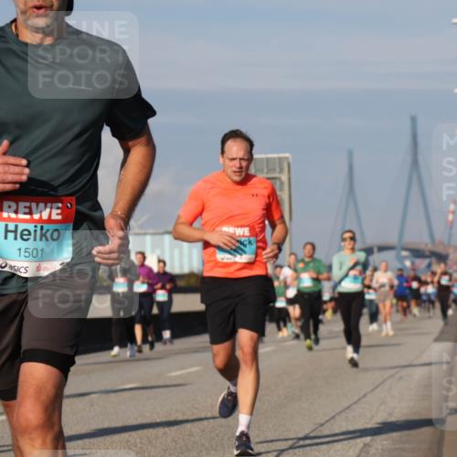 03.10.2025 - Köhlbrandbrückenlauf Luisa Fischer http://msf.ph/oto/9013164 03.10.2025 10:56:36 Position 3 1681, 1501 meine-sportfotos.de
