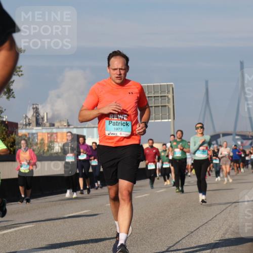 03.10.2025 - Köhlbrandbrückenlauf Luisa Fischer http://msf.ph/oto/9013171 03.10.2025 10:56:37 Position 3 1973 meine-sportfotos.de