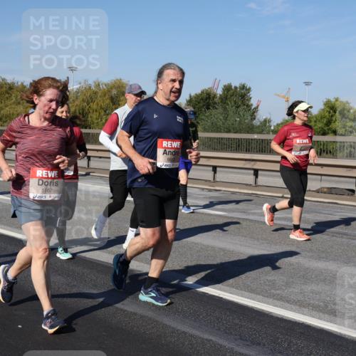 03.10.2025 - Köhlbrandbrückenlauf Julia Fischer http://msf.ph/oto/9013181 03.10.2025 13:05:28 Position 3 446, 5167, 6653 meine-sportfotos.de