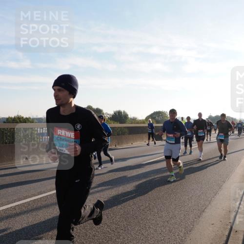 03.10.2025 - Köhlbrandbrückenlauf Fabian Wolf http://msf.ph/oto/9013185 03.10.2025 09:23:45 Position 3 223 meine-sportfotos.de
